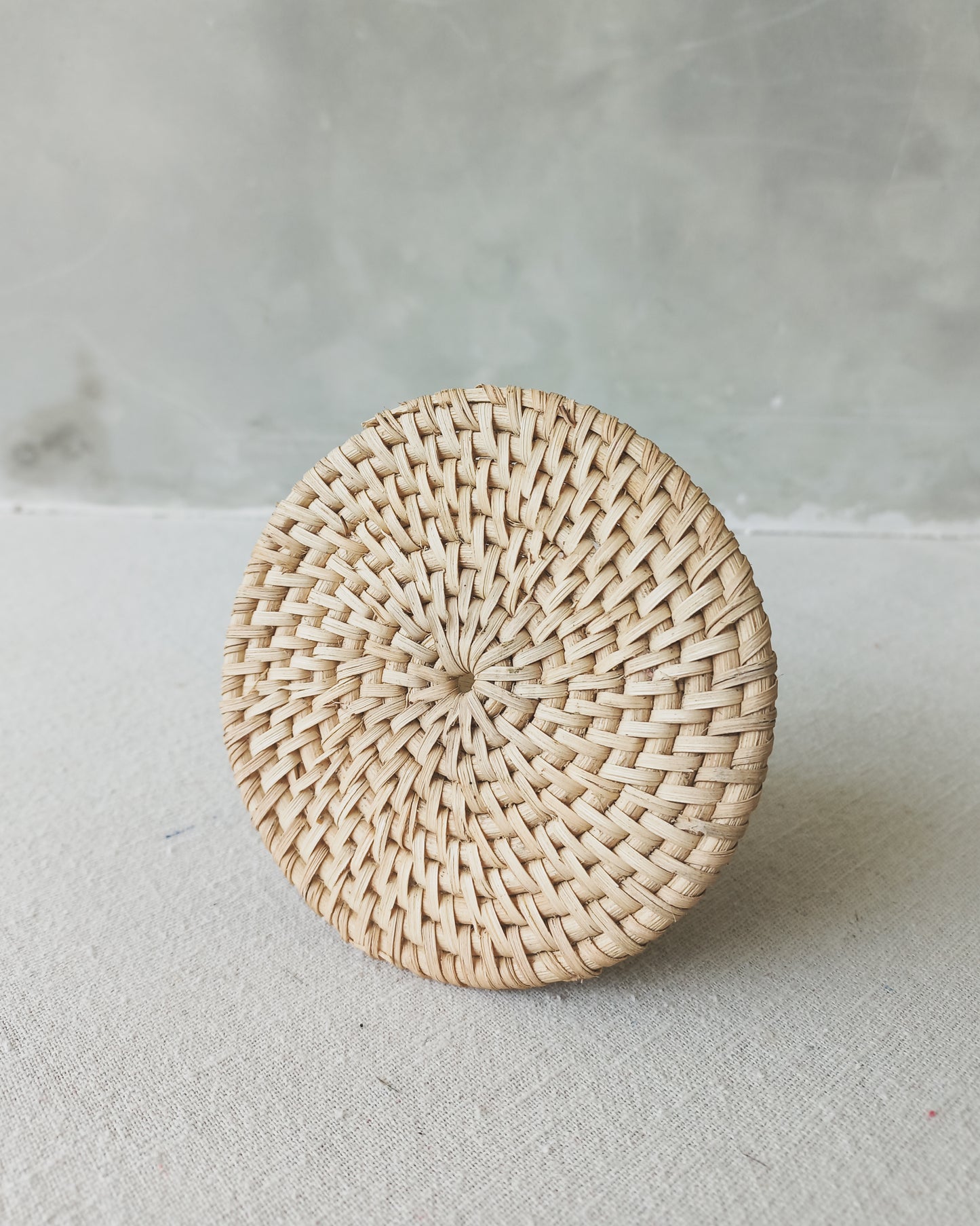 ROUND ATE INDIVIDUAL COASTERS