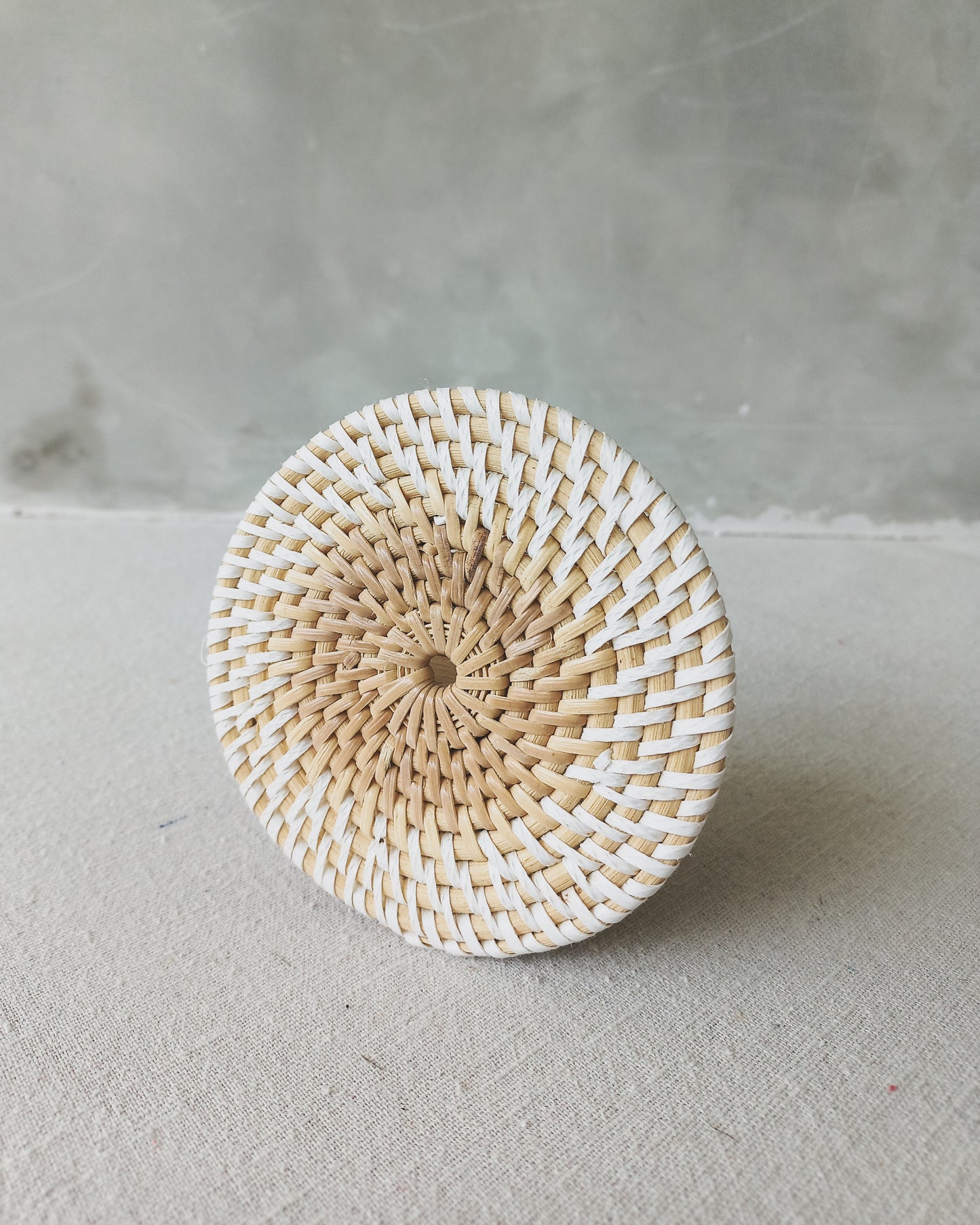 ROUND ATE INDIVIDUAL COASTERS