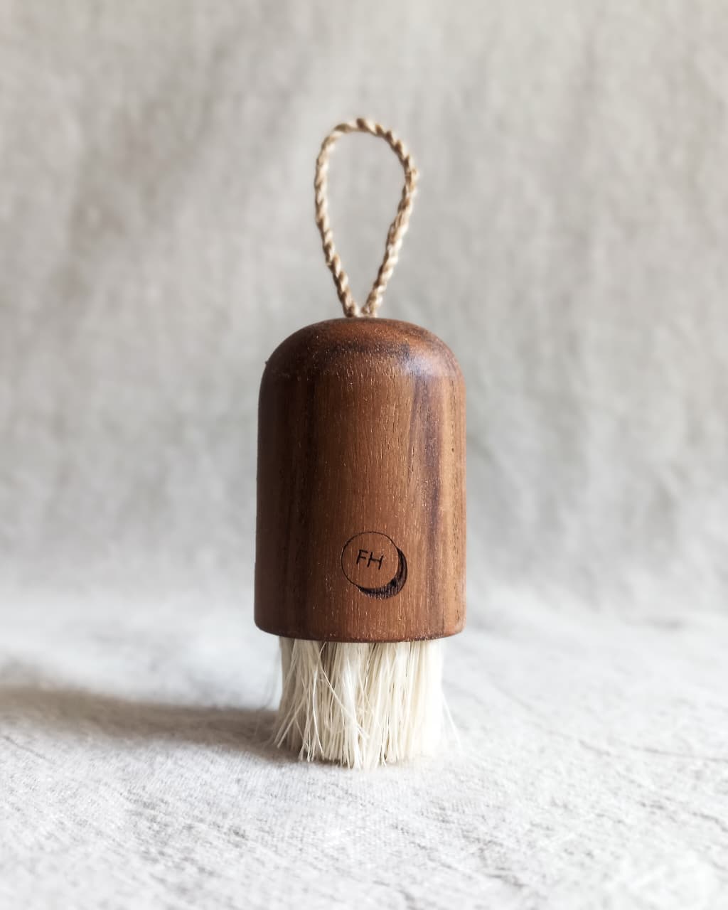 OCTOPUS BRUSH