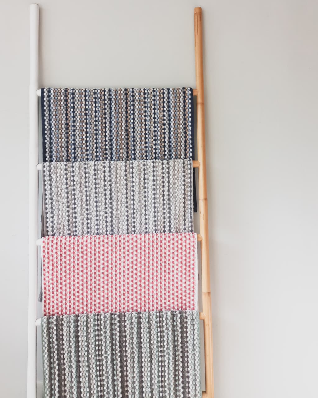 NORMN NILLY BATH TOWEL