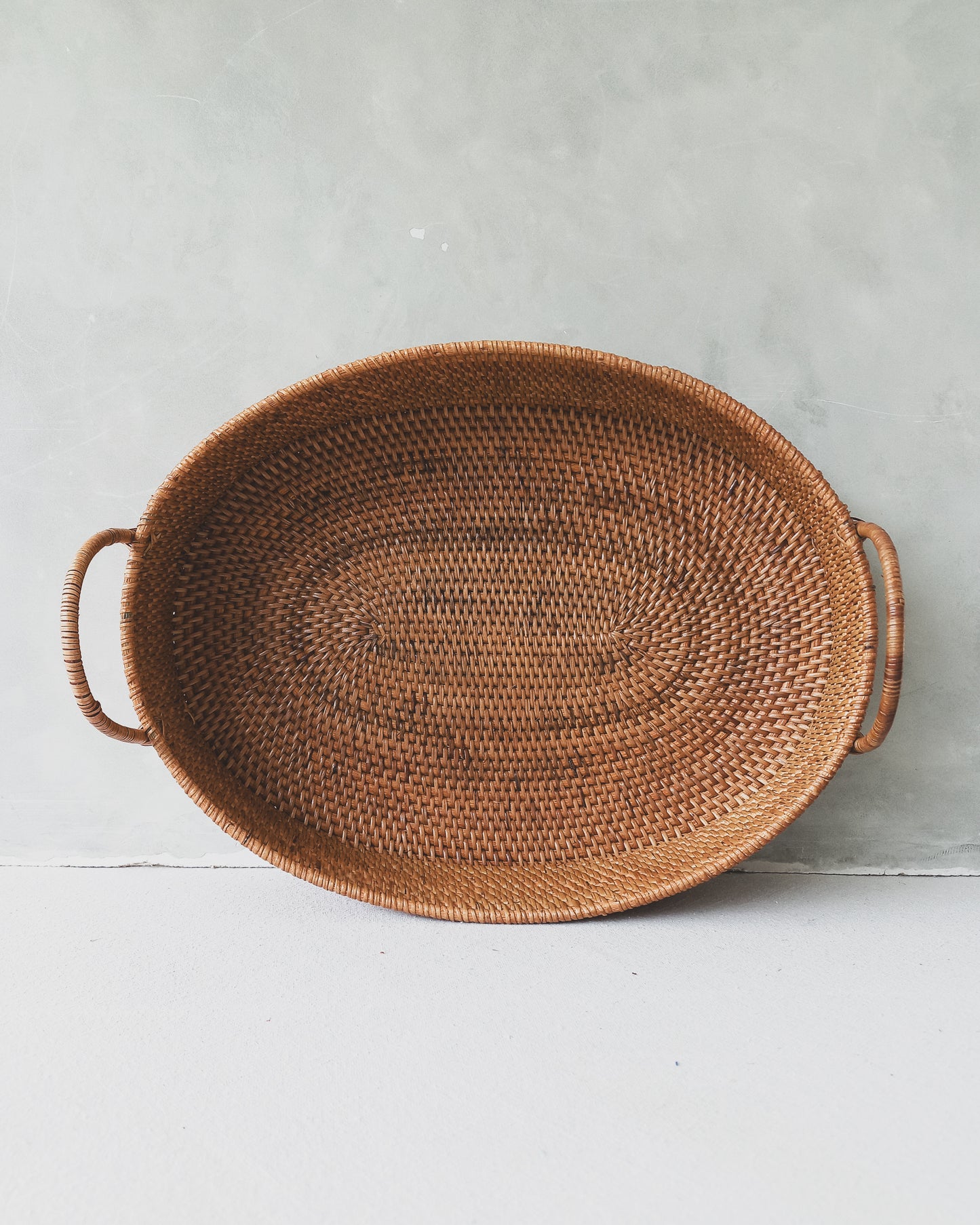 OVAL ATE TRAY