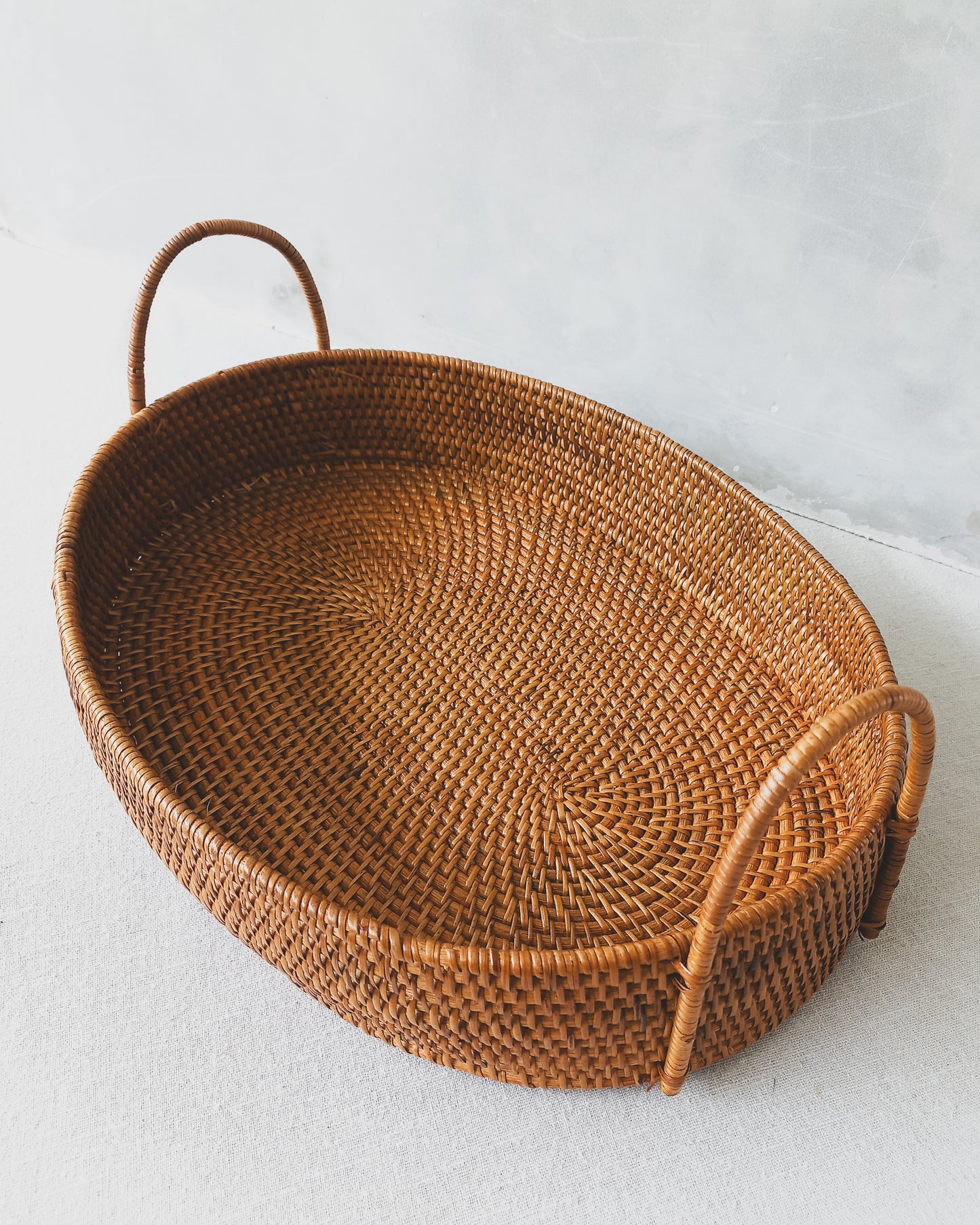 OVAL ATE TRAY