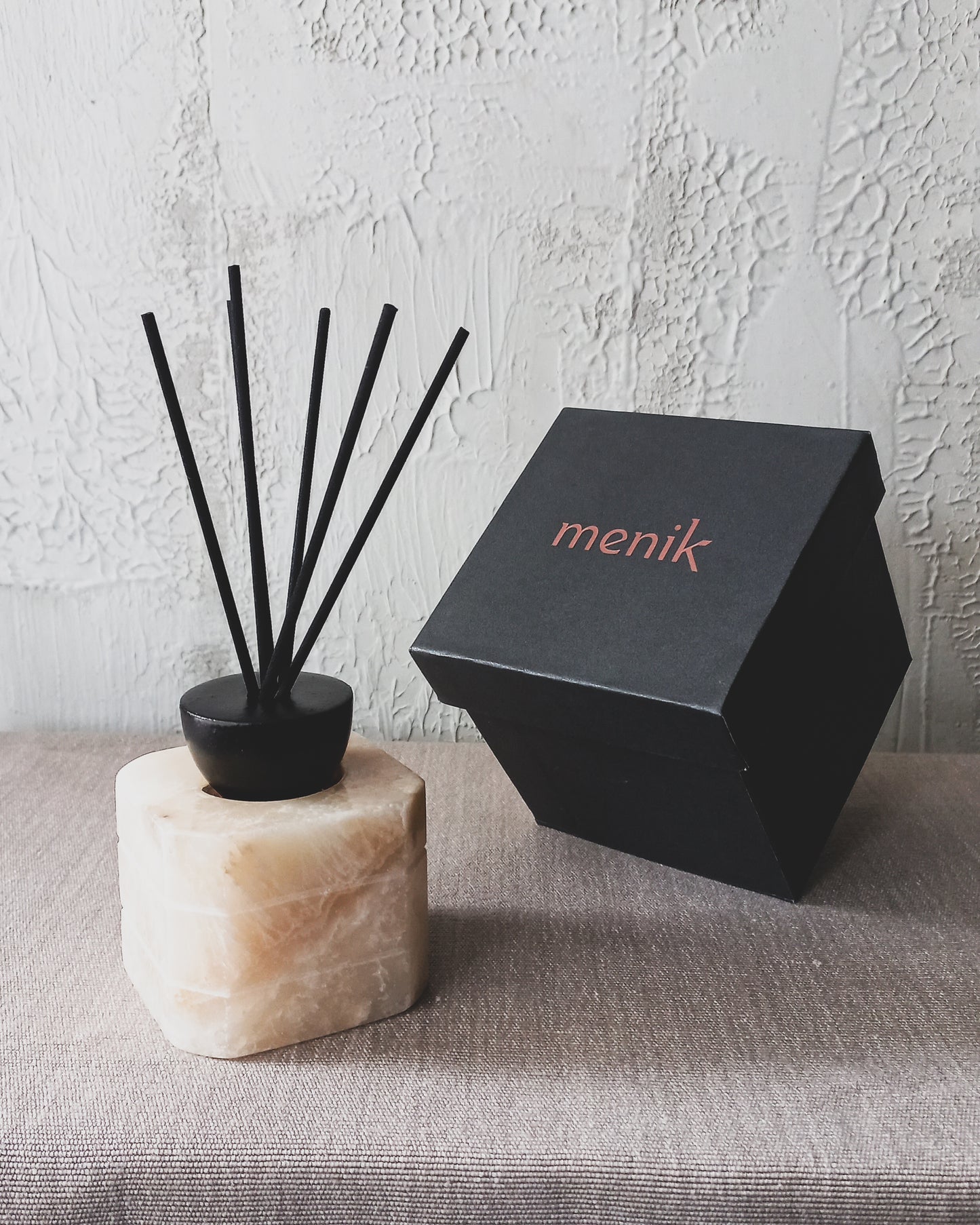 MENIK REED DIFFUSER