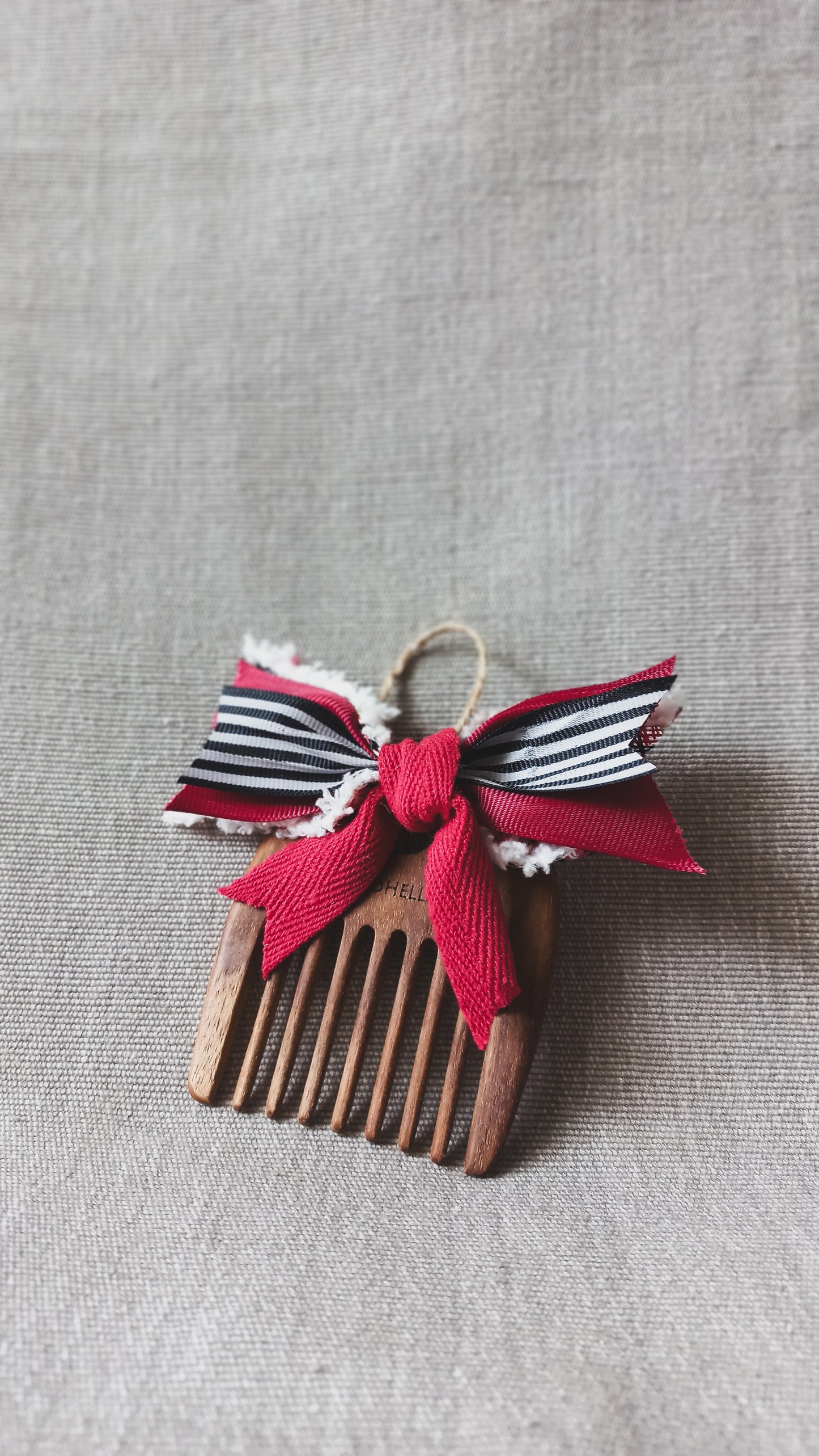 Xmas 2025 - Festive Pacman Hair Comb