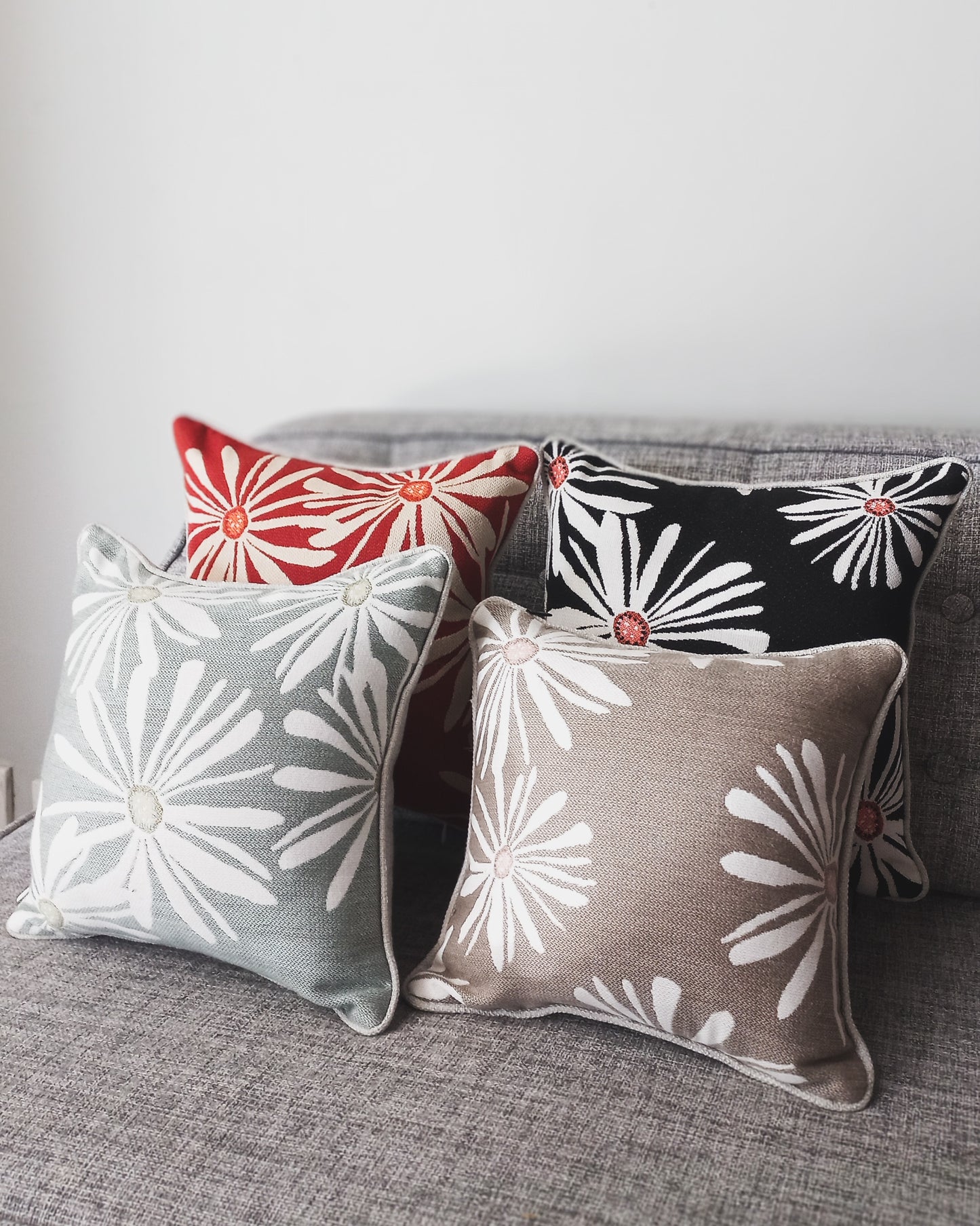 Flower Cushion 30 x 30