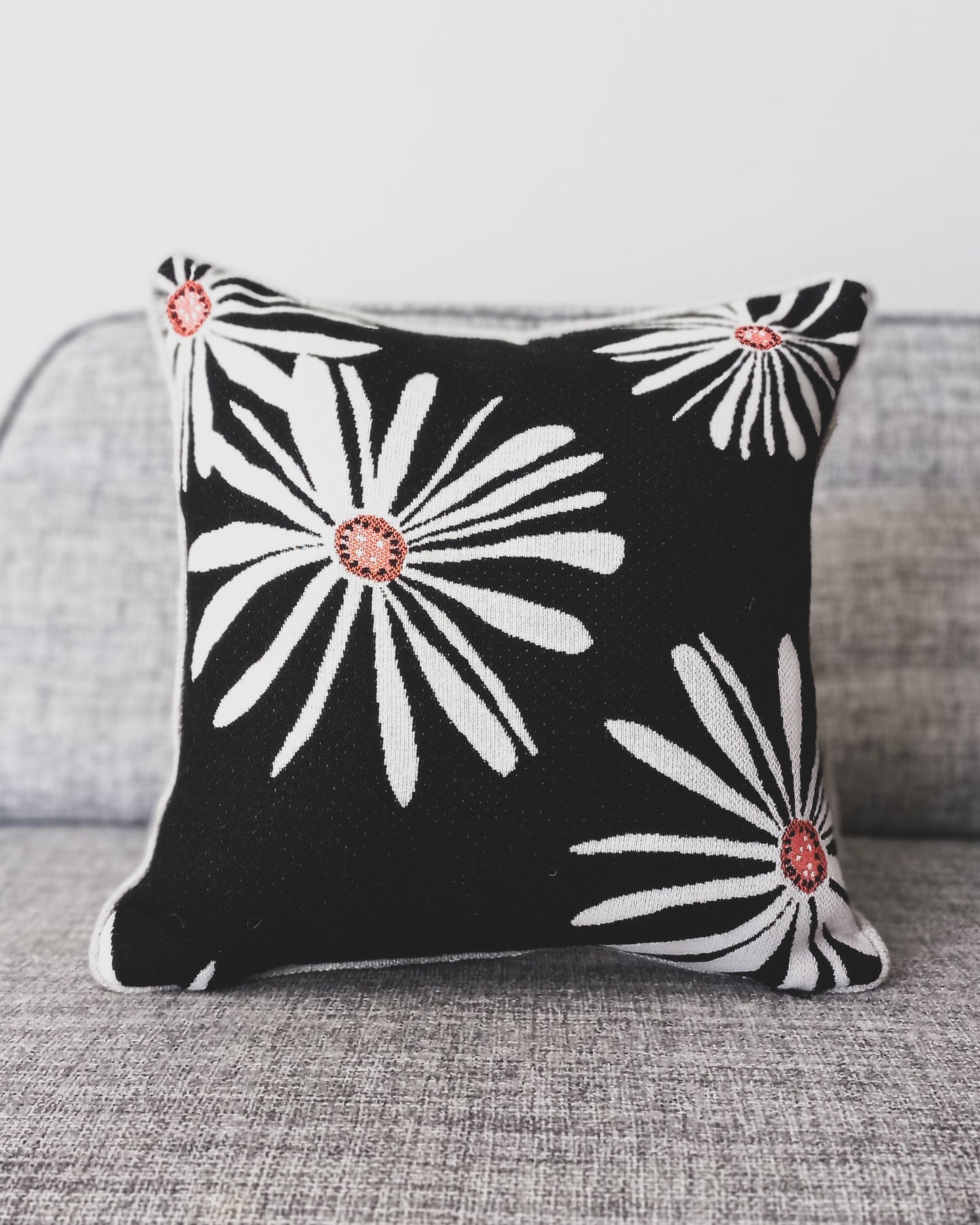 Flower Cushion 30 x 30