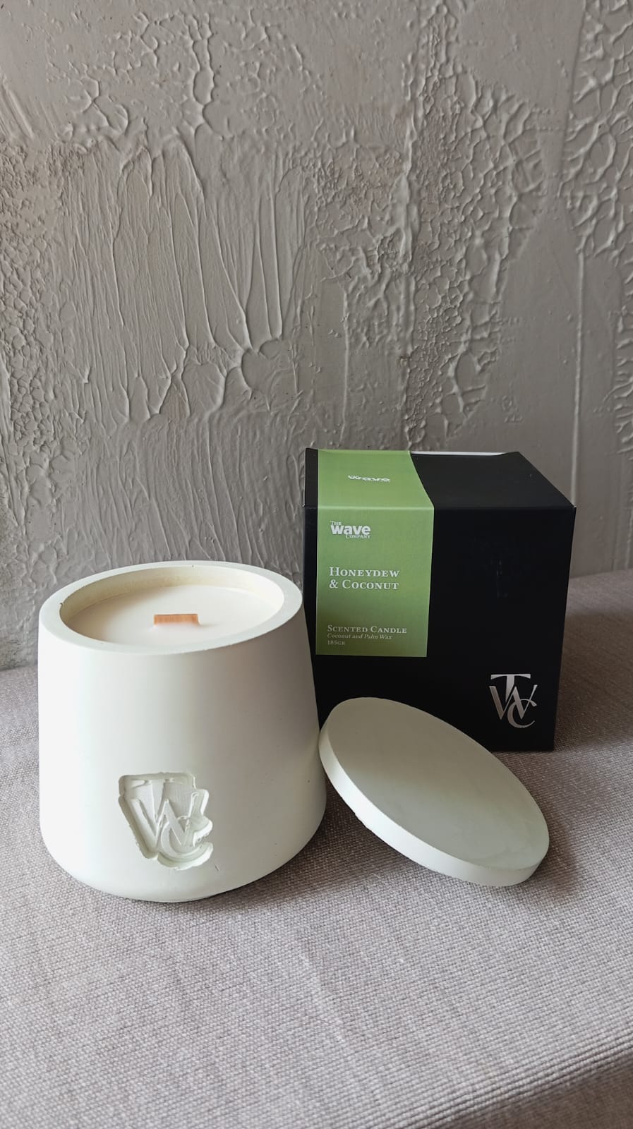THE WAVE COMPANY SCENTED CANDLE