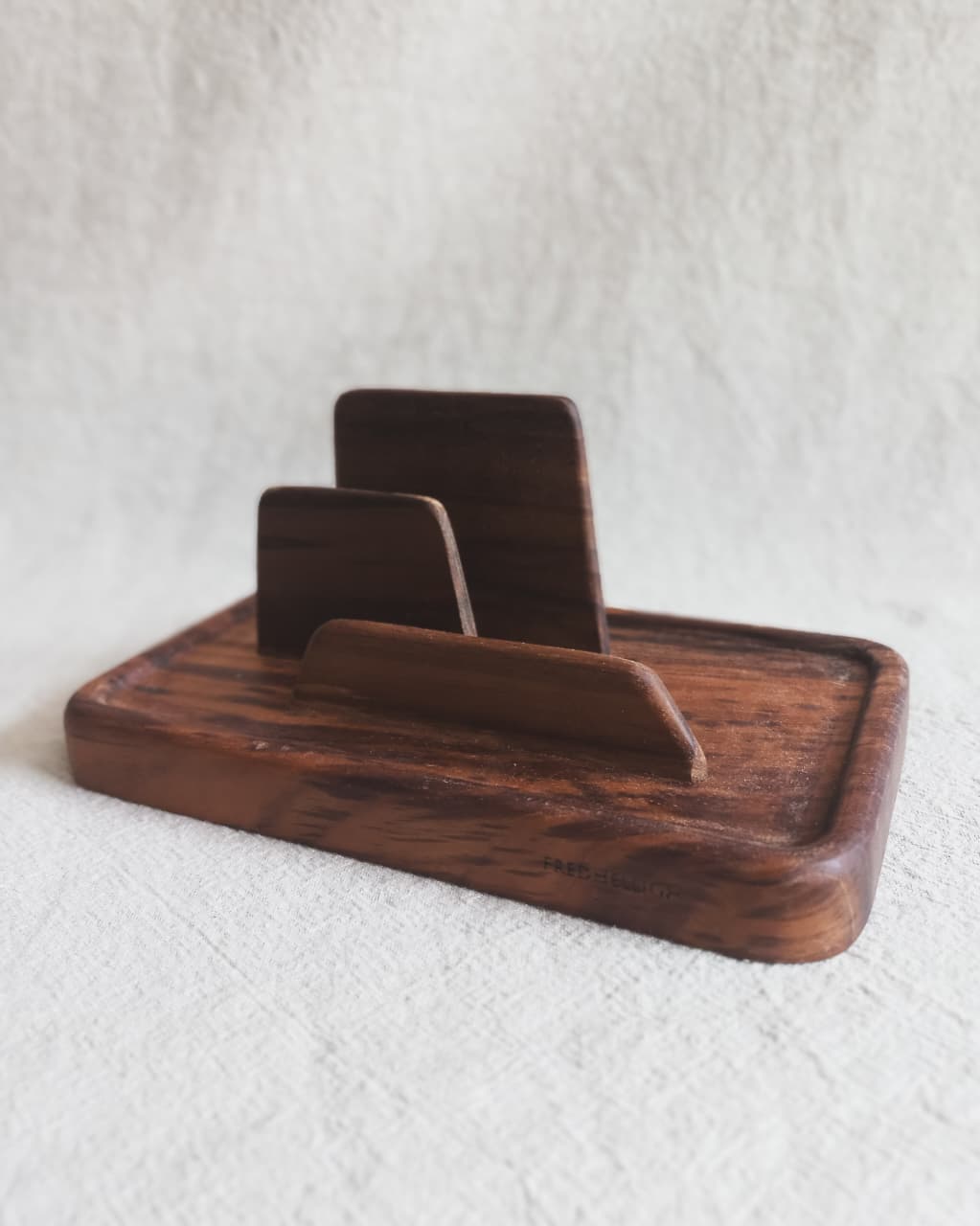 WOODEN GADGET STAND