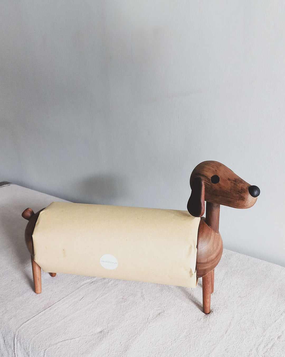 Oscar Wooden Paper Towel Holder