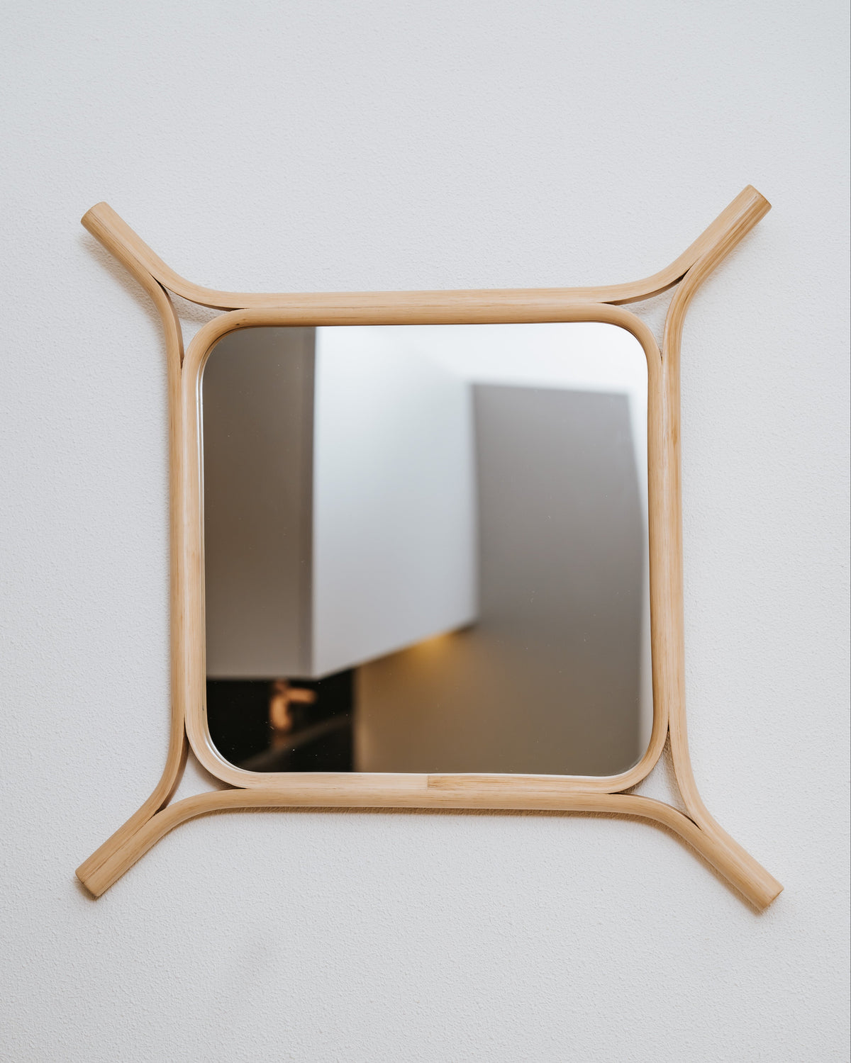 Cane & Co - Isun Mirror